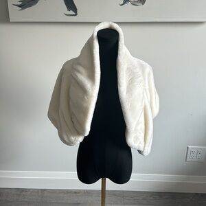 Worn once, ladies faux fur shawl, crème colour